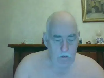 Cam4 Live Sex Cam of slet69jbottom2