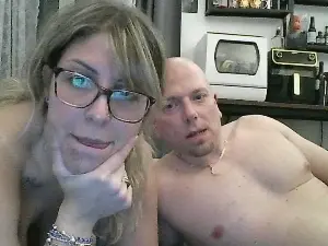 Cam4 Live Porn of Ginny32