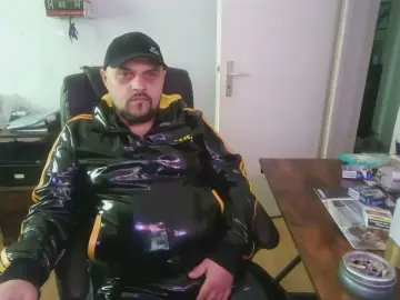 maseratibear from cam4