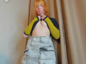 Cam4 Free Live Porn of Little_Chips