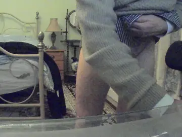 Cam4 Watch Live Sex Cams of crazie_cliff