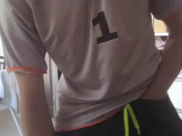 Cam4 Live Sex of willyhot_hot