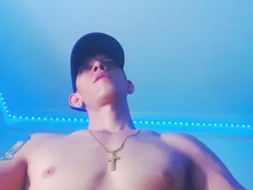 Cam4 Free Live Porn of Eugy_dirty2022