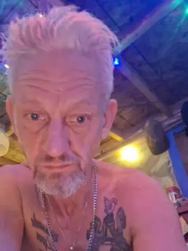 Cam4 Live Sex of starskihutchee