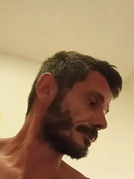 Cam4 Sex Chat of Hugo1387l