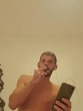 Cam4 Sex Chat of Hugo1387l