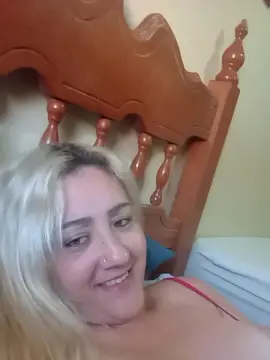 Cam4 Live Sex of Manumelissa