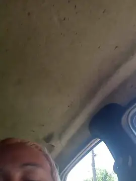 Cam4 Live Sex of Manumelissa