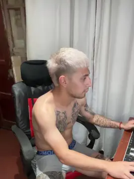 Cam4 Free Live Porn of demoniioojoaqu3