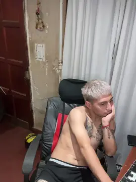 Cam4 Adult Video Chat of demoniioojoaqu3