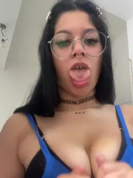 Cam4 Watch Live Sex Cams of Amazonaa9