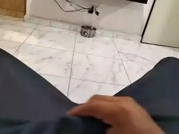 Cam4 Watch Live Sex Cams of leonar0101