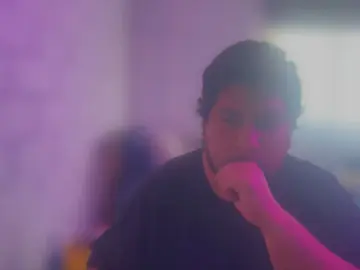 Cam4 Live Porn of Chicohot27xdd