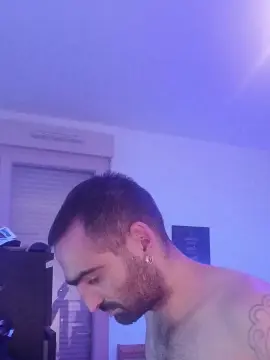 Guillaume9221a from cam4