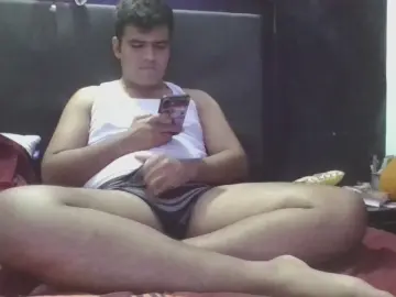 Cam4 Live Porn of AcerRubber3