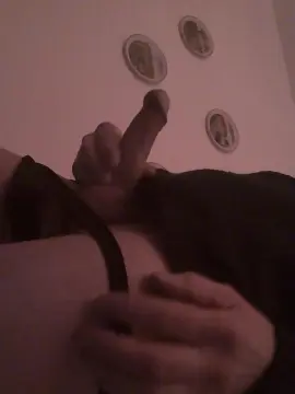 Cam4 Free Live Porn of ilgiokk