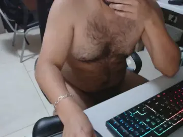 Cam4 Watch Live Sex Cams of alextaker899