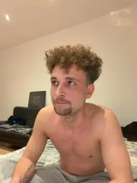 Cam4 Live Sex of youngplayboymm