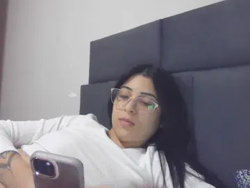 Cam4 Free Live Porn of morenaangel01