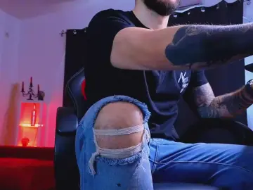 Cam4 Live Sex Cam of MightyAaronX