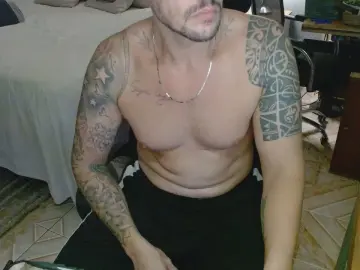 Cam4 Free Live Porn of RodrigoRJ883