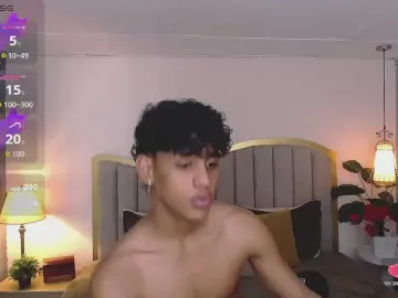 Cam4 Free Live Porn of jhos_padill