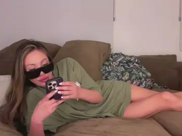 Cam4 Best live sex cam show of Littleone02