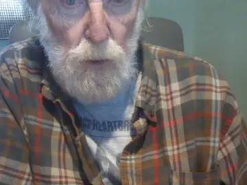 Cam4 Sex Chat of austinbuckeye