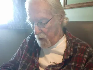 Cam4 Private Sex Chat of austinbuckeye