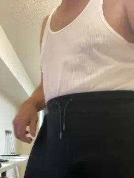 Cam4 Live Sex Cam of Clyde823