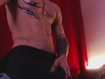 Cam4 Live Porn of Albert_Bernal69