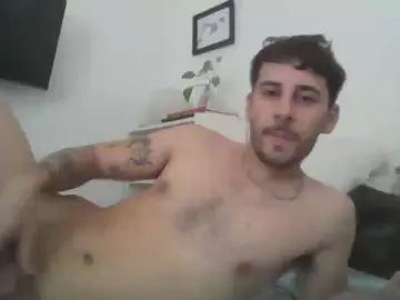 Cam4 Live Porn of maggicbooy