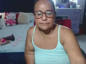 Cam4 Free Live Porn of pervert_hot4