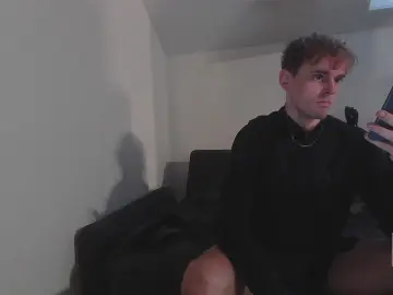 Cam4 Free Live Porn of XXXLucasBrown