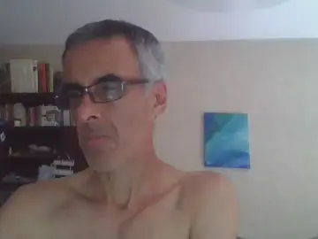 Cam4 Live Sex Cam of hugobaires69