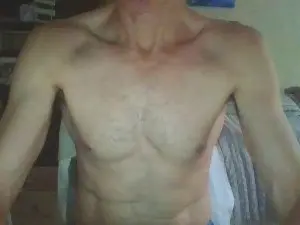 Cam4 Live Sex of hugobaires69