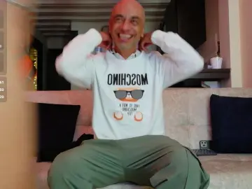 Cam4 Watch Live Sex Cams of PJstr8_gymbros