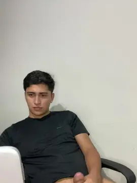 Cam4 Free Live Porn of Tavinh067