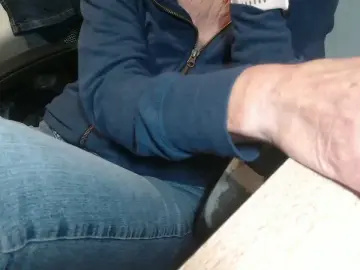 Cam4 Watch Live Sex Cams of reifedame59