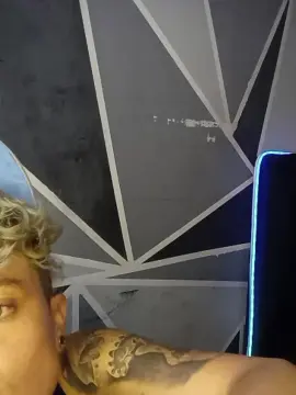 Cam4 Best live sex cam show of Megan222_