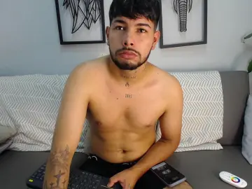 Cam4 Nude Webcam of LiamSaenz