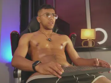 Cam4 Watch Live Sex Cams of Colstorw_