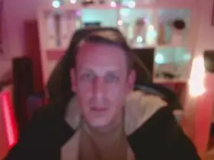 Cam4 Live Sex of kenrosenberg