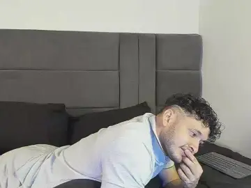 Cam4 Live Sex of alejandro2x