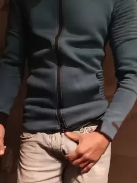 Cam4 Adult Video Chat of italiawolf