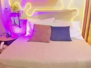 Cam4 Adult Video Chat of Sarah_Clars