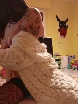 Cam4 Live Sex of niky193