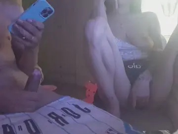 Cam4 Live Sex of ParejitaZsurr