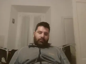 Cam4 Free Live Porn of ezio87