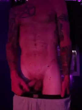 Cam4 Free Live Porn of KingCole2390